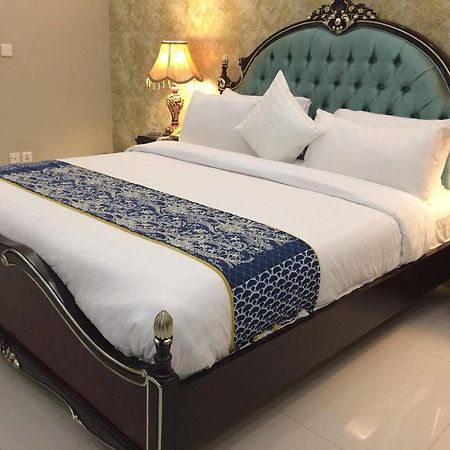 Orchards Cottage Hotel Karachi Bagian luar foto