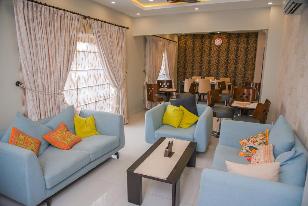 Orchards Cottage Hotel Karachi Bagian luar foto
