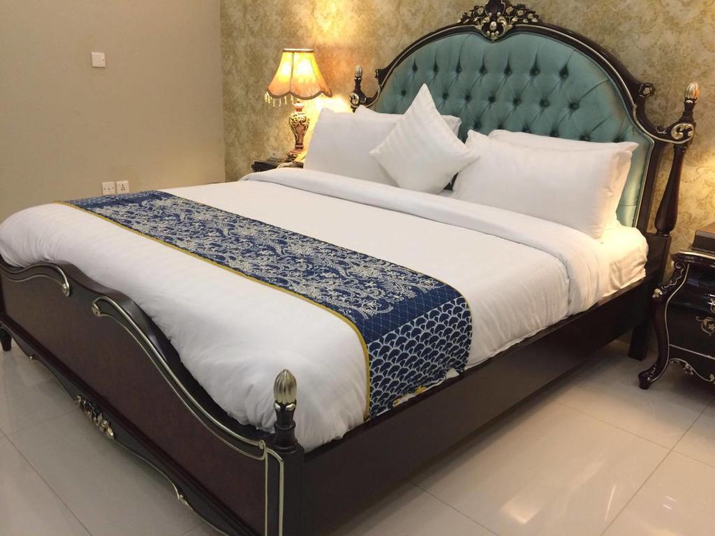 Orchards Cottage Hotel Karachi Bagian luar foto