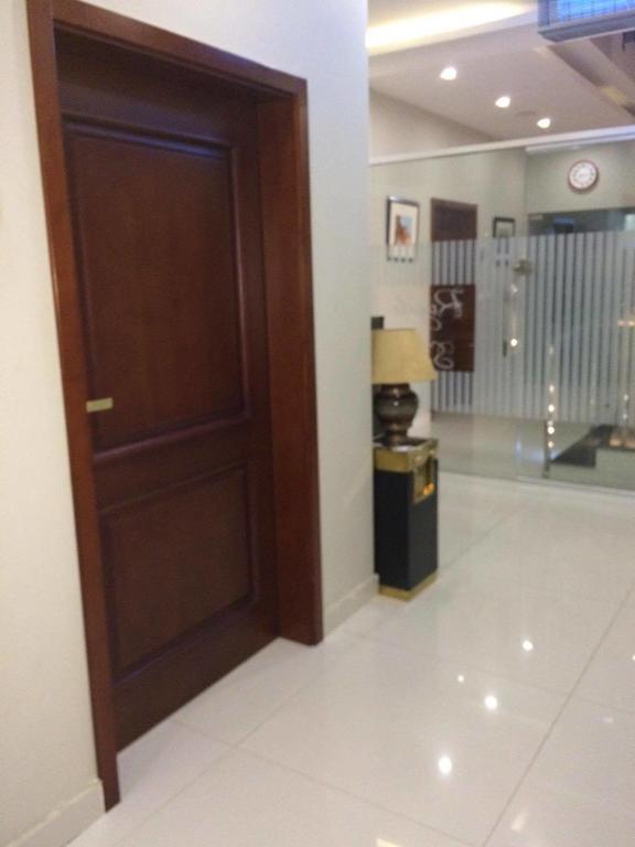 Orchards Cottage Hotel Karachi Bagian luar foto